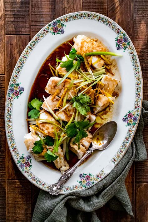 Easy Chinese Steamed Fish .